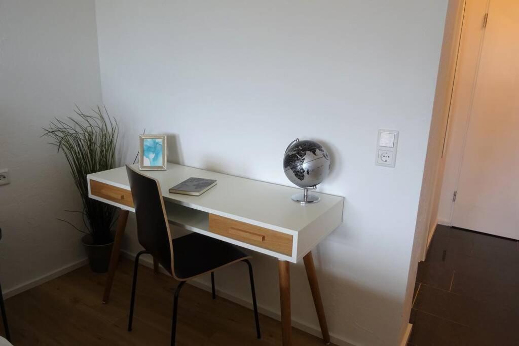 Modernes Apartment Mit Traumhaftem Blick Ins Gruene Braunlingen Exterior photo